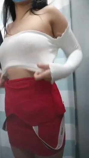 looking makes it hot_49