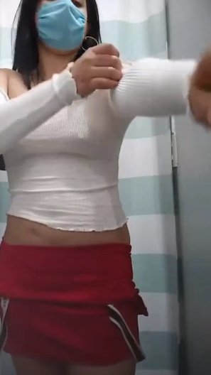 looking makes it hot_49