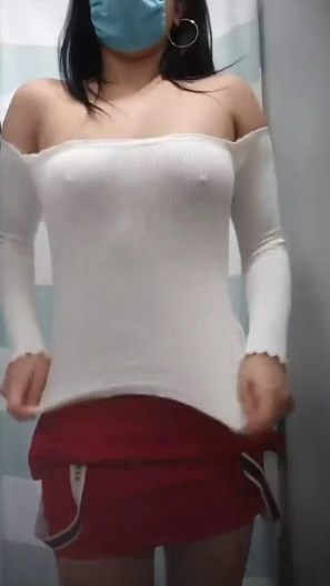 looking makes it hot_49