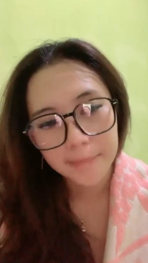 looking makes it hot_50