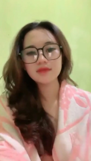 looking makes it hot_50