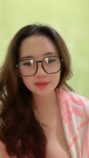 looking makes it hot_50