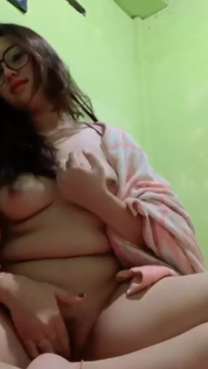 looking makes it hot_50