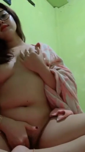 looking makes it hot_50