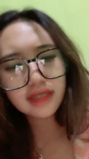 looking makes it hot_50