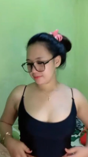 looking makes it hot_50