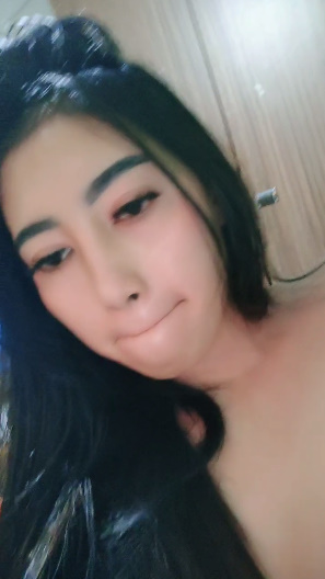 looking makes it hot_51