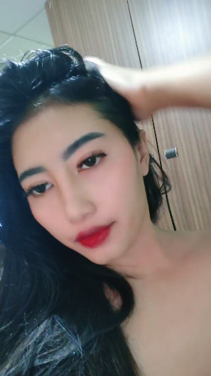 looking makes it hot_51