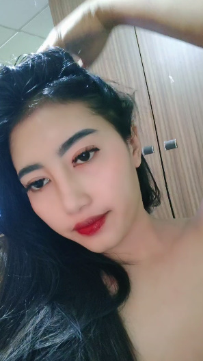 looking makes it hot_51