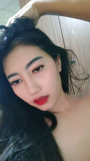 looking makes it hot_51