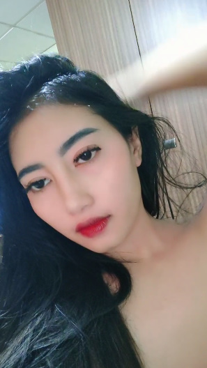 looking makes it hot_51