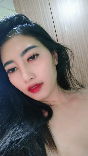 looking makes it hot_51