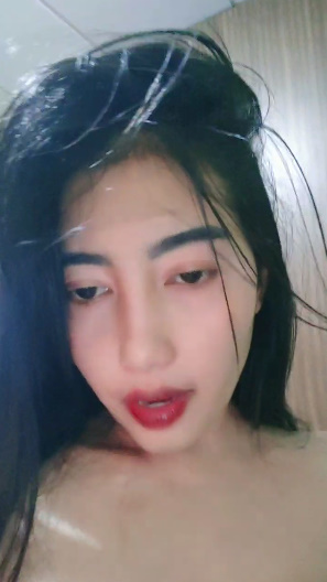 looking makes it hot_51