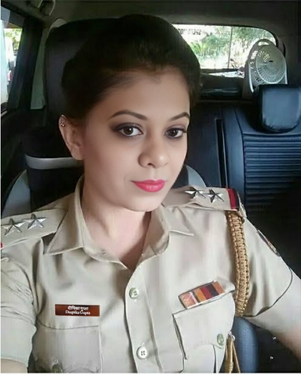 Police officer IG Aayushi leaked nude photos (22 pictures) - Shooshtime