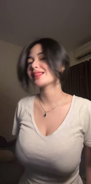 looking makes it hot_52