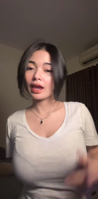 looking makes it hot_52