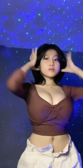 looking makes it hot_52