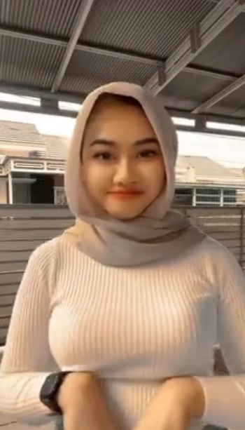 looking makes it hot_52