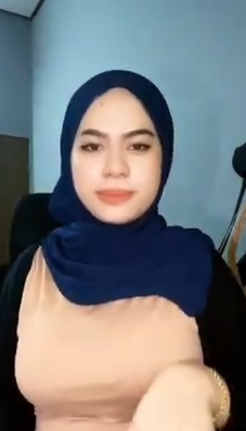 looking makes it hot_52