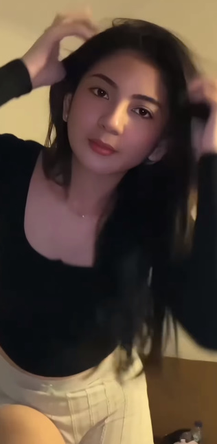 looking makes it hot_52