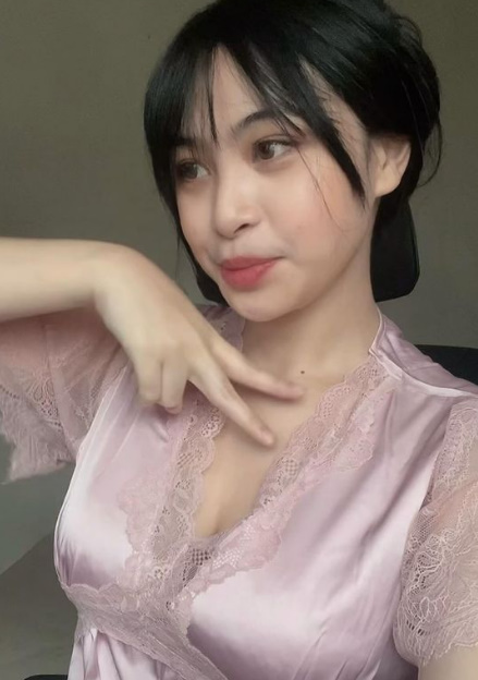 looking makes it hot_52