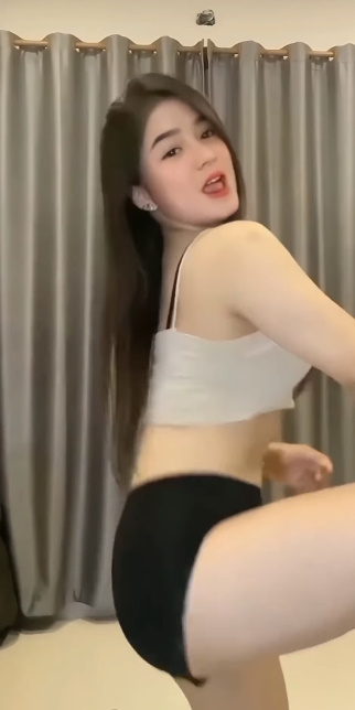 looking makes it hot_52