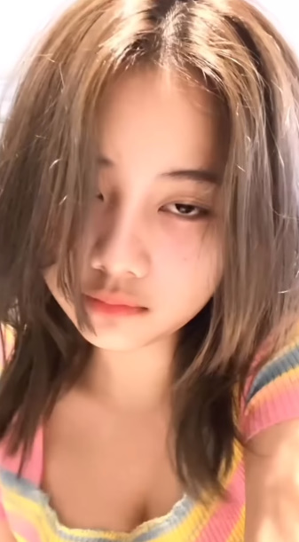 looking makes it hot_52