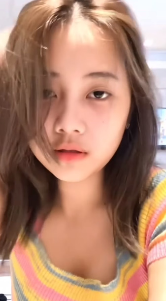 looking makes it hot_52