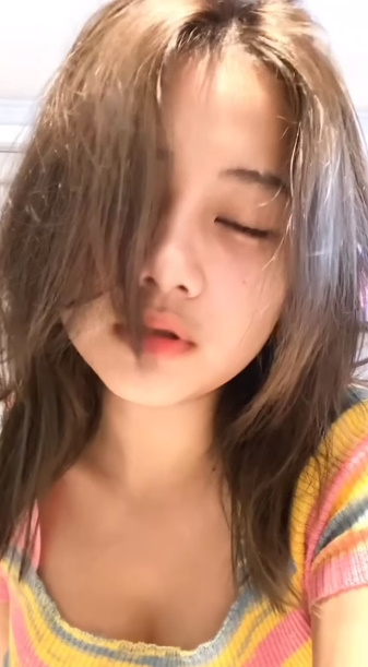 looking makes it hot_52