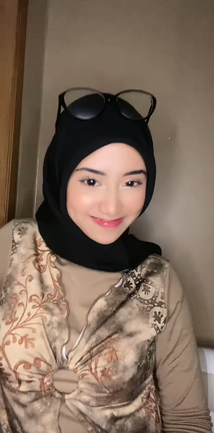 looking makes it hot_53