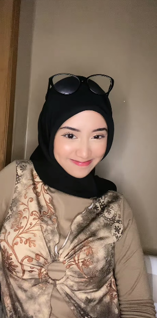 looking makes it hot_53