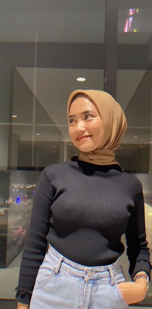 looking makes it hot_53