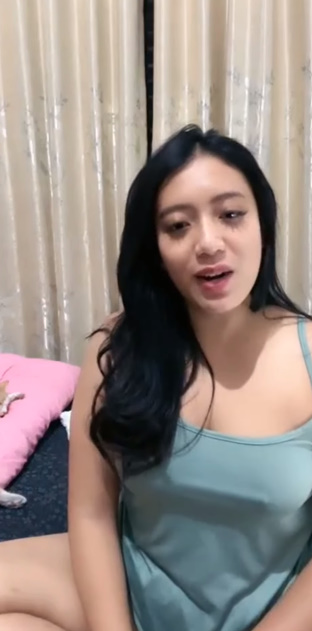 looking makes it hot_53