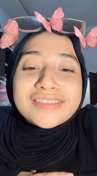 looking makes it hot_53