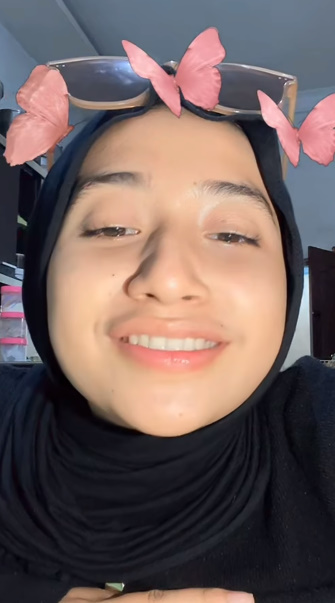 looking makes it hot_53