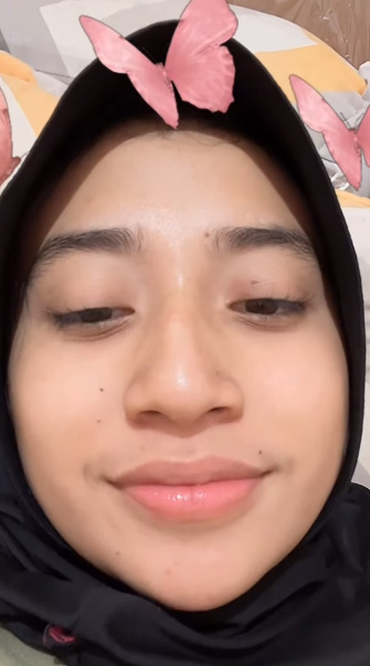 looking makes it hot_53