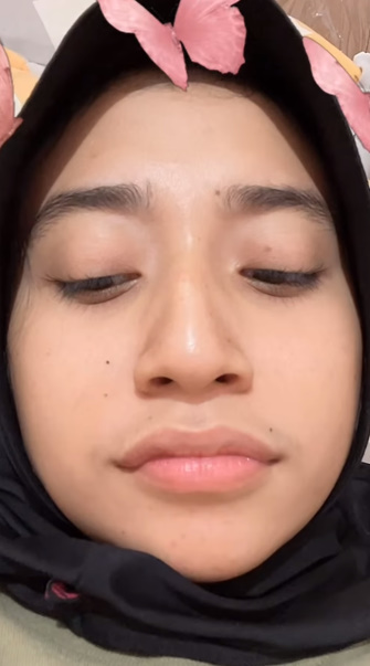 looking makes it hot_53