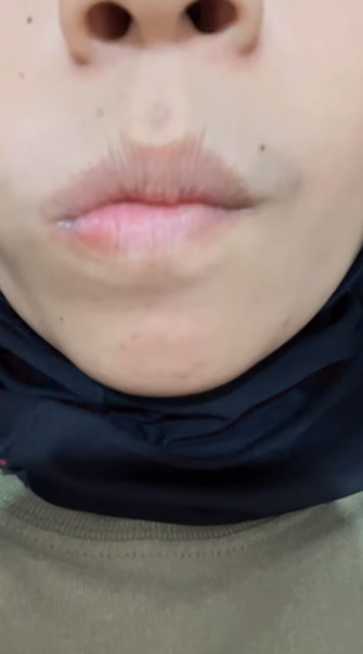 looking makes it hot_53