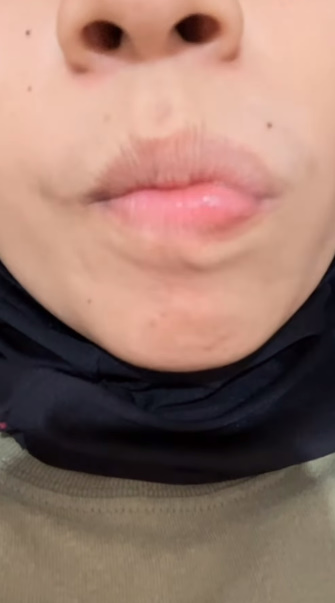 looking makes it hot_53