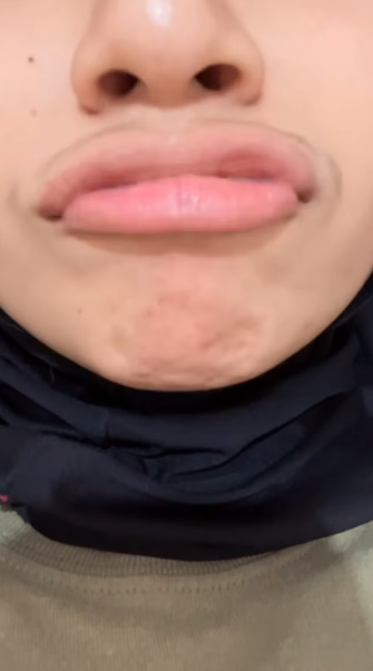 looking makes it hot_53