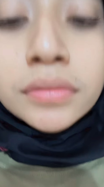 looking makes it hot_53