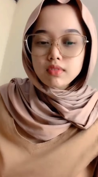 looking makes it hot_53