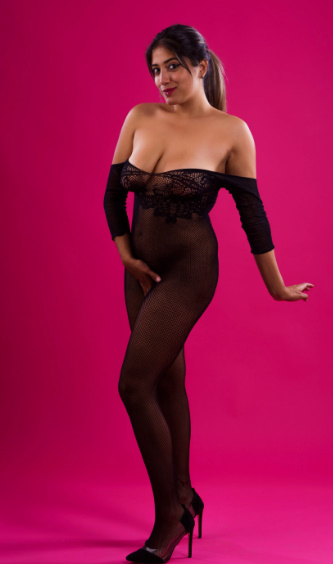 looking makes it hot_54