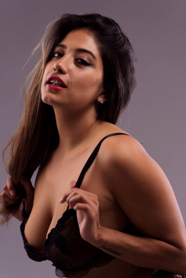 looking makes it hot_54