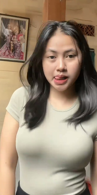 looking makes it hot_55