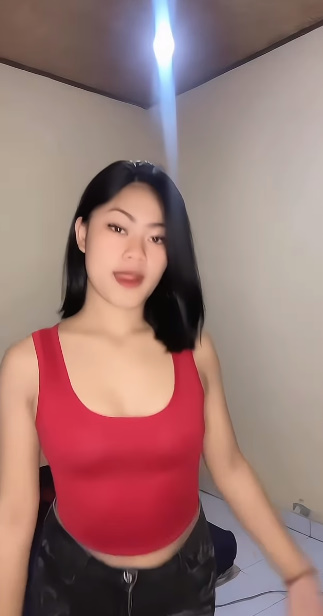 looking makes it hot_55