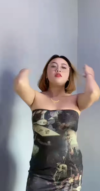 looking makes it hot_55