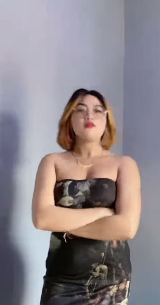 looking makes it hot_55