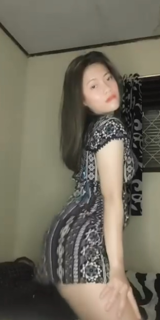 looking makes it hot_55