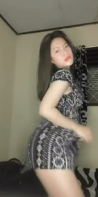 looking makes it hot_55